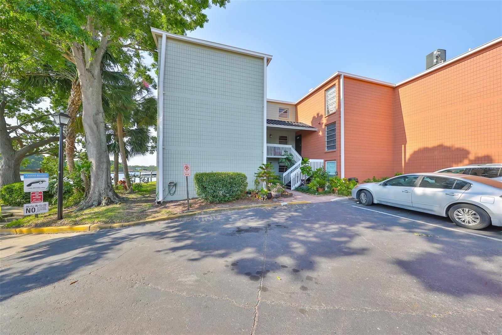Image 14 of 37 For 2424 Tampa Bay Boulevard I202