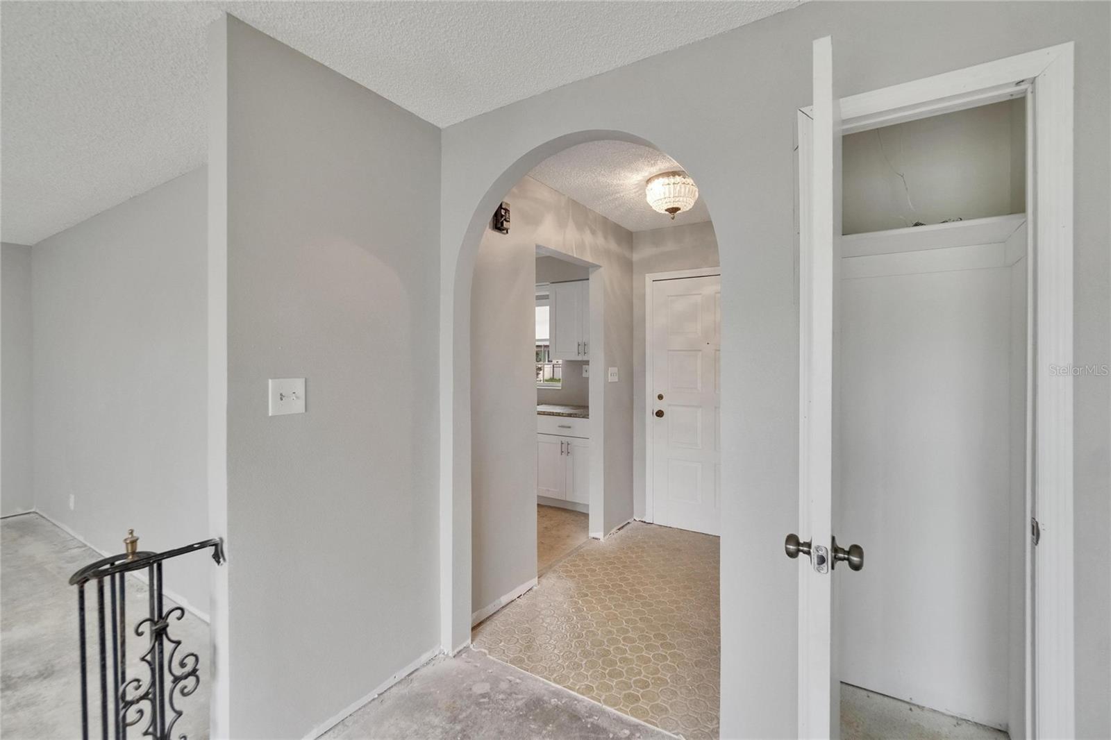 Image 10 of 62 For 814 Seabreeze Drive