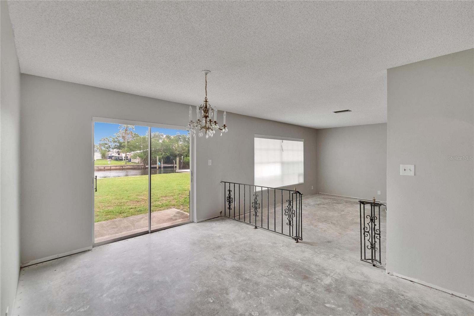 Image 13 of 62 For 814 Seabreeze Drive
