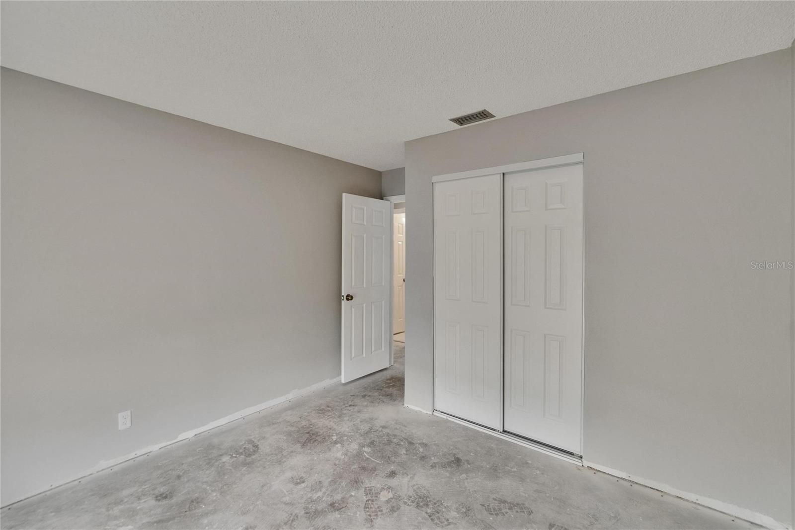 Image 18 of 62 For 814 Seabreeze Drive