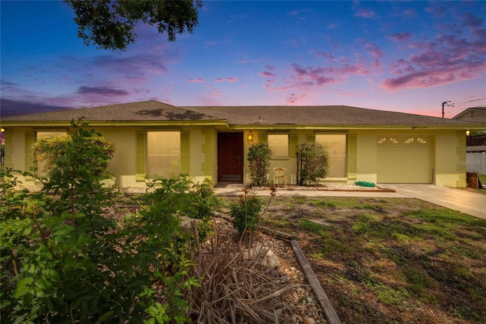 Image 2 of 62 For 814 Seabreeze Drive