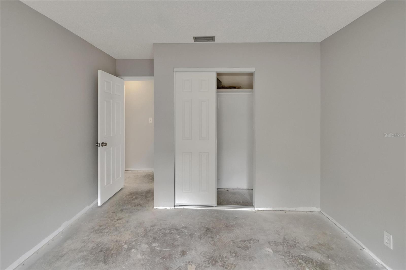 Image 21 of 62 For 814 Seabreeze Drive