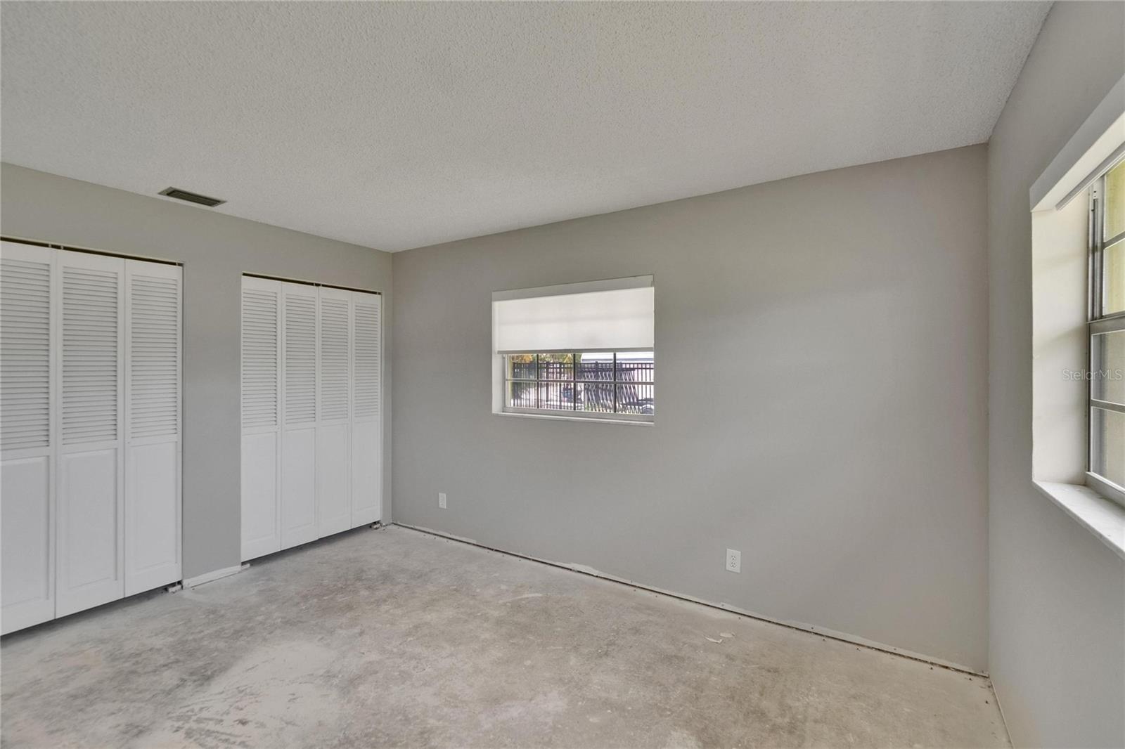 Image 31 of 62 For 814 Seabreeze Drive