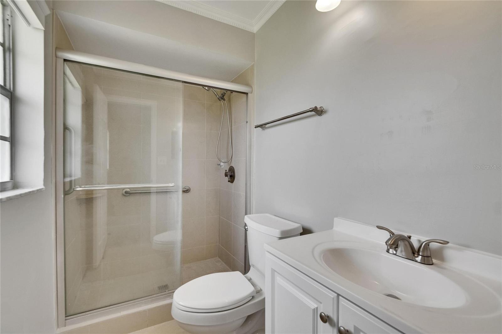 Image 33 of 62 For 814 Seabreeze Drive