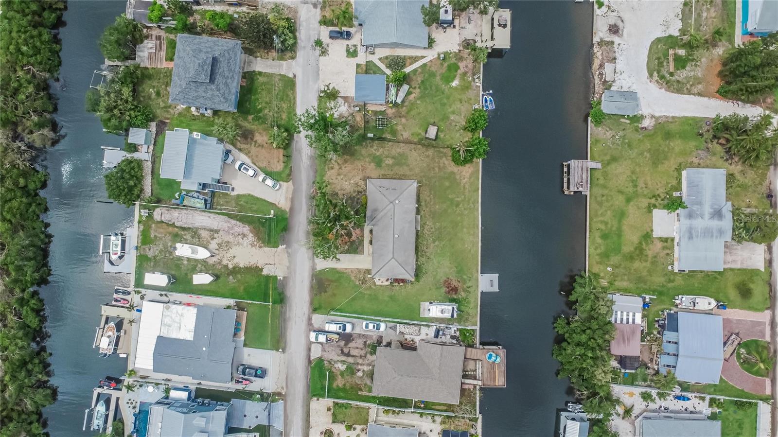 Image 43 of 62 For 814 Seabreeze Drive