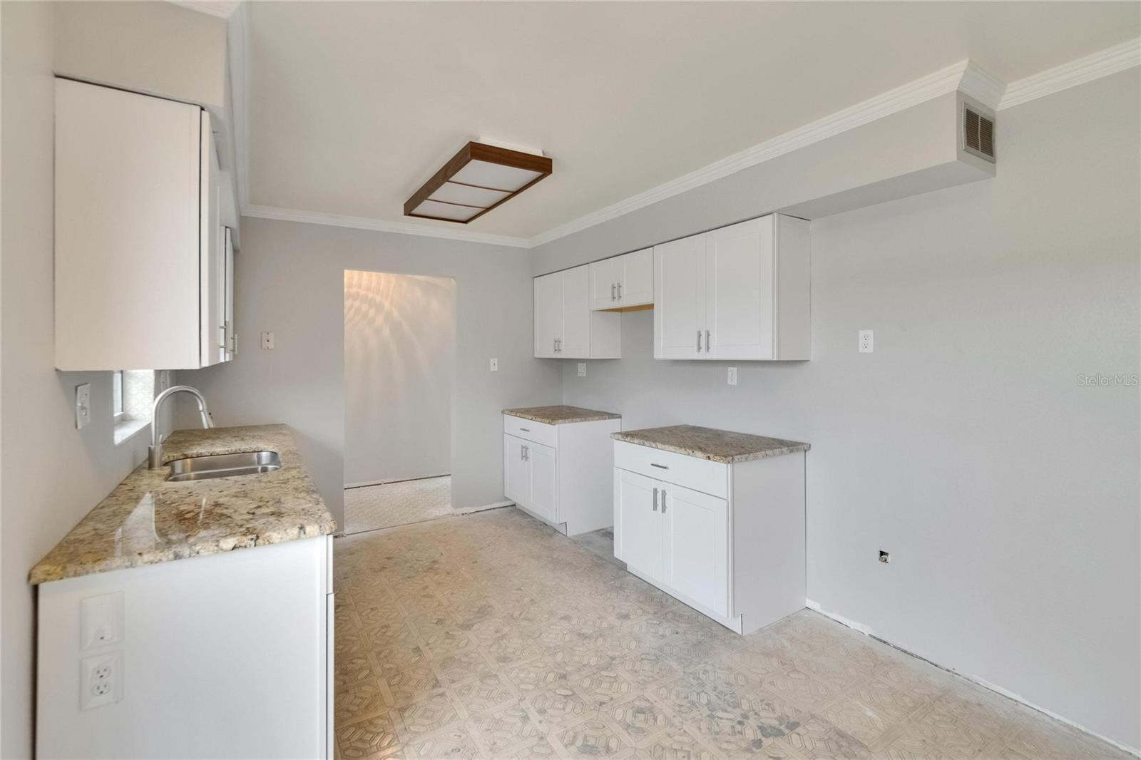 Image 5 of 62 For 814 Seabreeze Drive