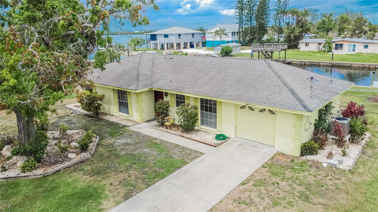 Image 52 of 62 For 814 Seabreeze Drive