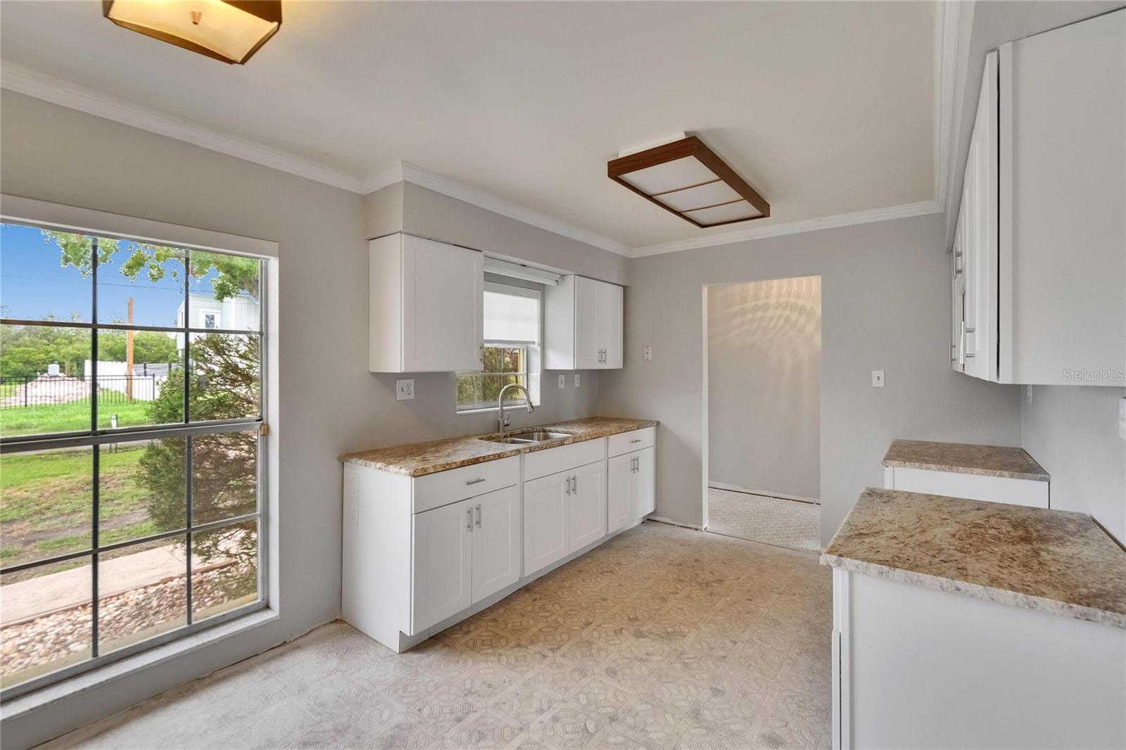 Image 7 of 62 For 814 Seabreeze Drive