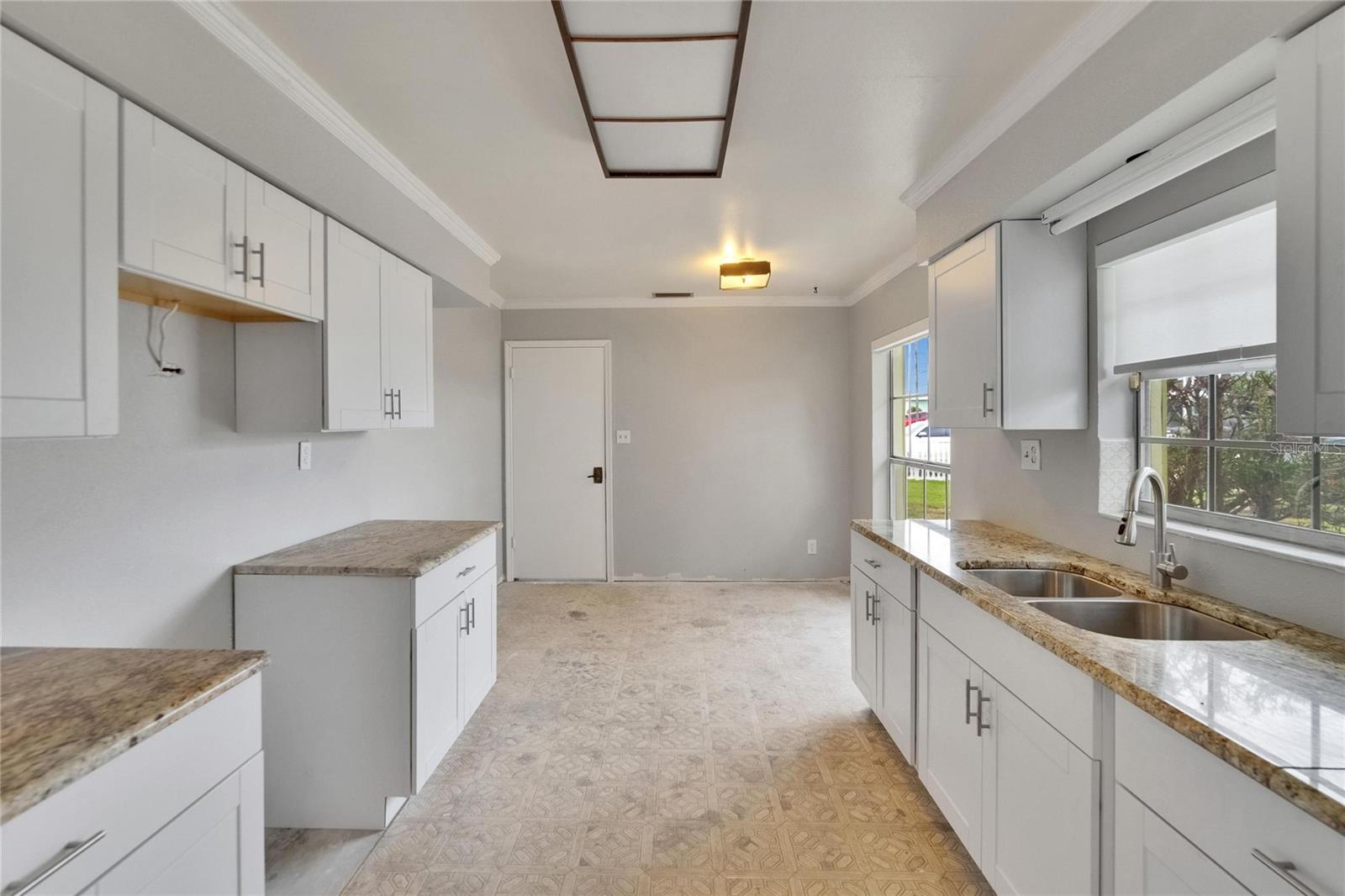 Image 8 of 62 For 814 Seabreeze Drive