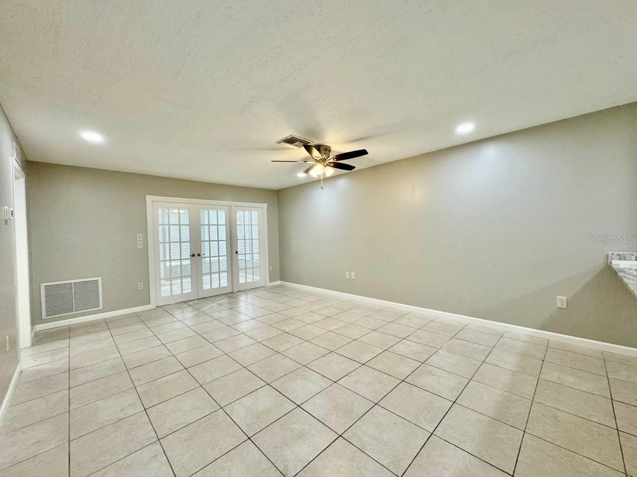 Image 11 of 24 For 2145 Corbin Place E