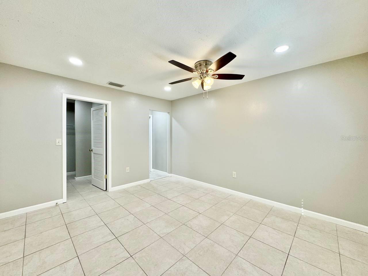 Image 15 of 24 For 2145 Corbin Place E