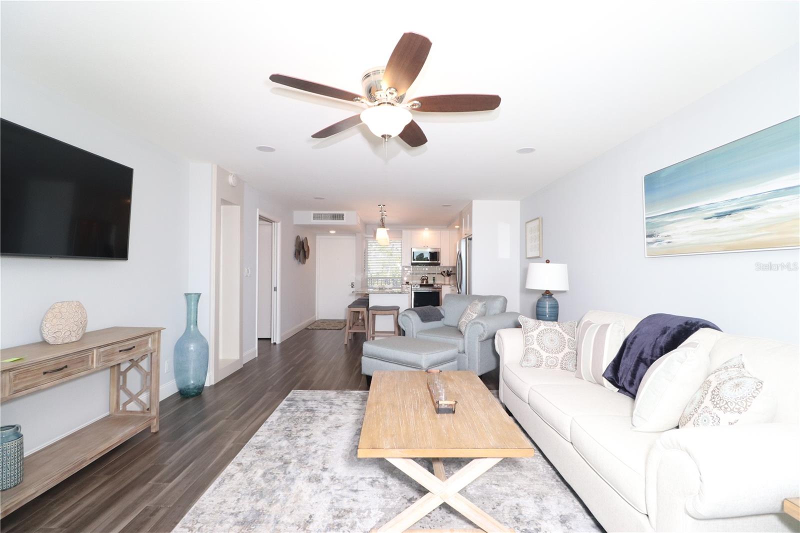 Image 19 of 20 For 2620 Cove Cay Drive 403