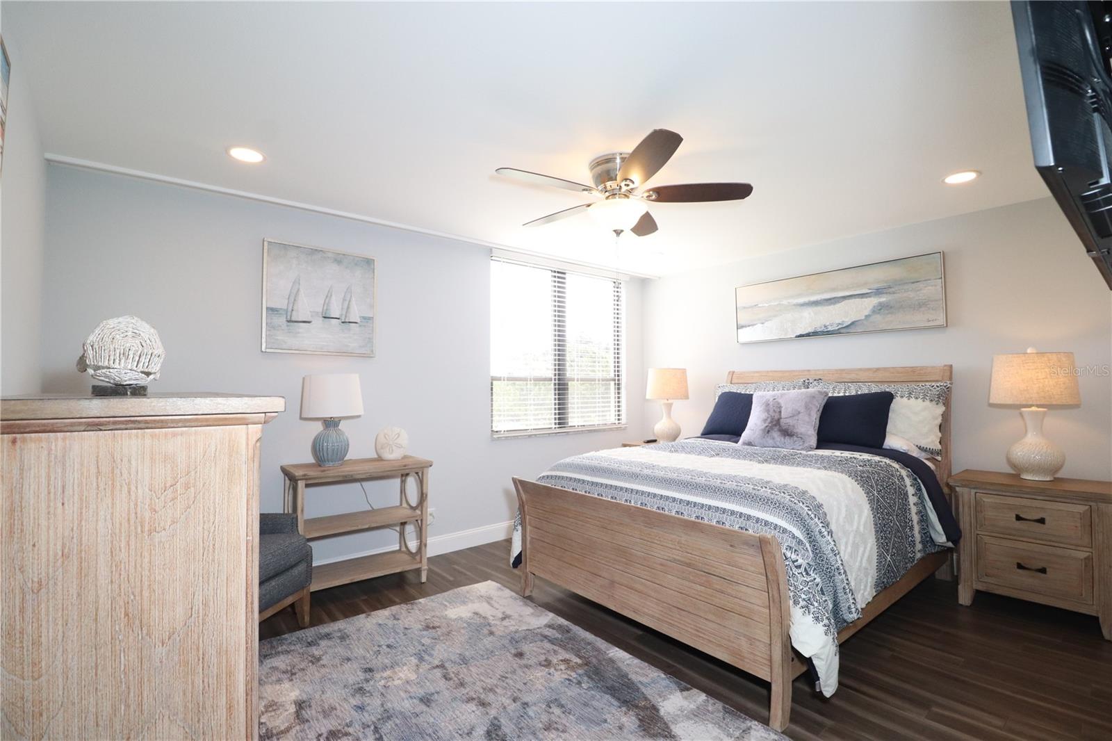 Image 2 of 20 For 2620 Cove Cay Drive 403
