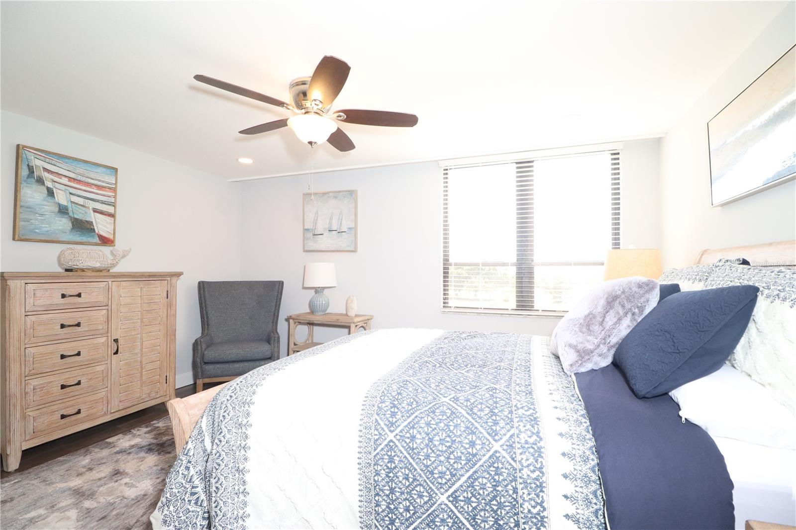 Image 3 of 20 For 2620 Cove Cay Drive 403