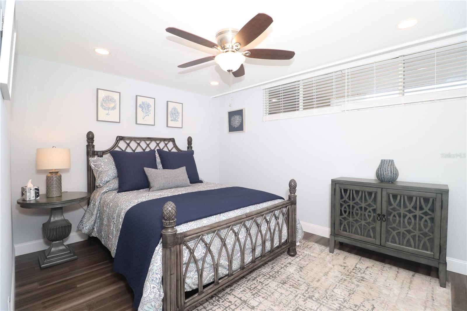 Image 9 of 20 For 2620 Cove Cay Drive 403