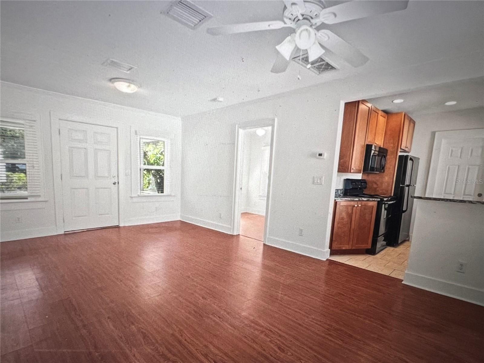 Image 11 of 26 For 1160 Grove Street