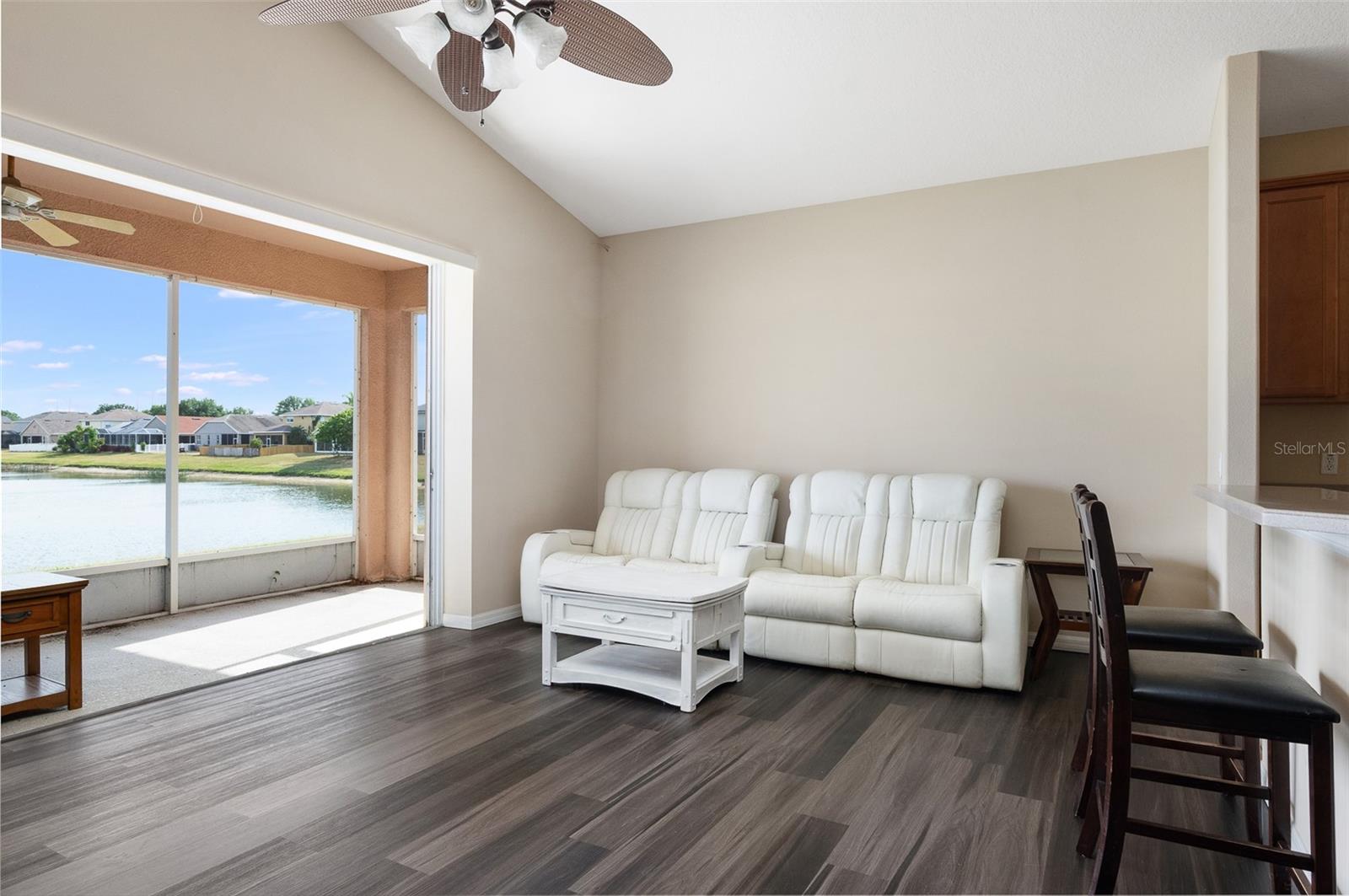 Image 15 of 45 For 416 Durham Shore Court