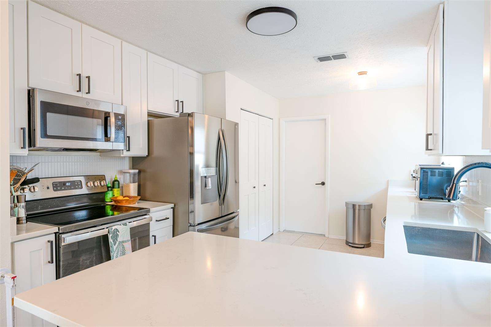 Image 12 of 25 For 6805 Gabrielle Street