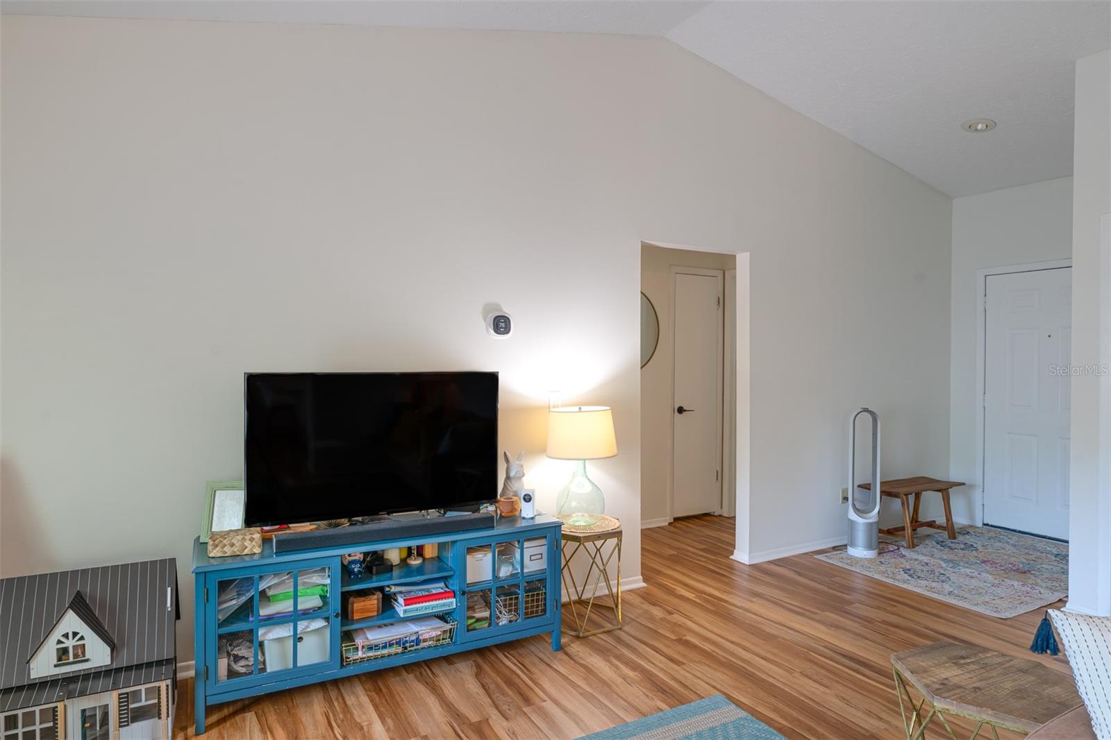 Image 7 of 25 For 6805 Gabrielle Street