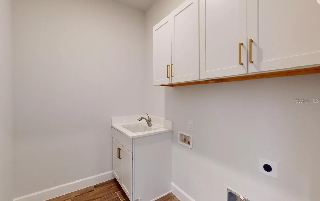 Image 20 of 30 For 451 Stirling Bridge Drive