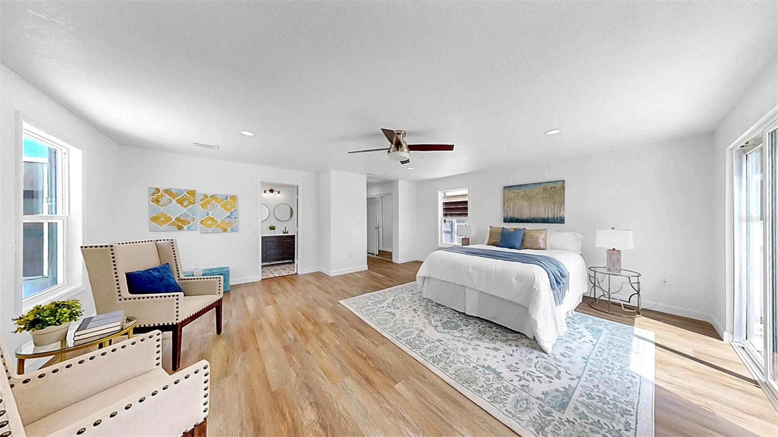 Listing photo id 35 for 1402 Freemont Street S