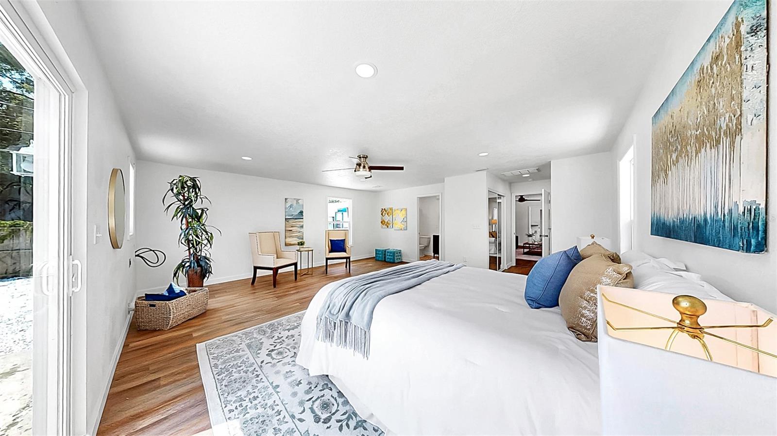 Listing photo id 38 for 1402 Freemont Street S