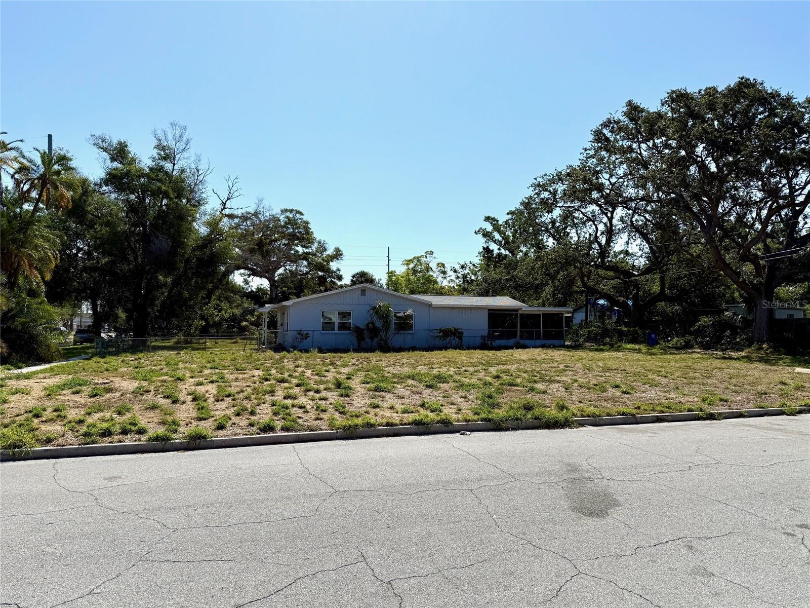 Image 2 of 8 For 5260 1st Avenue S