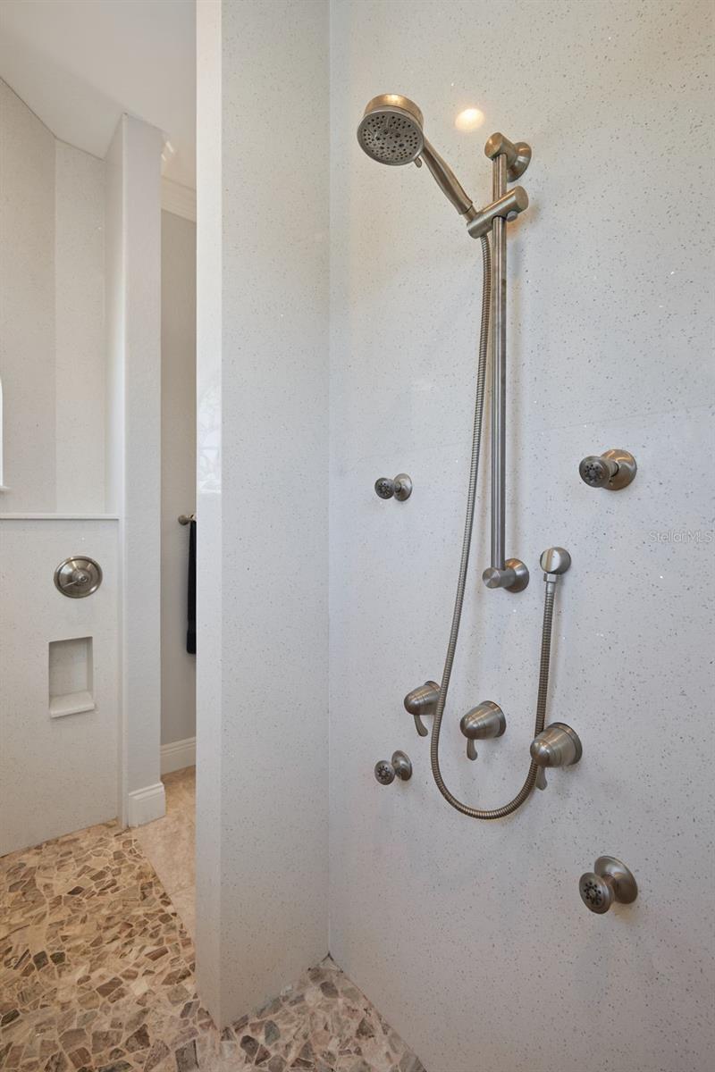 Image 13 of 29 For 13878 Allamanda Circle