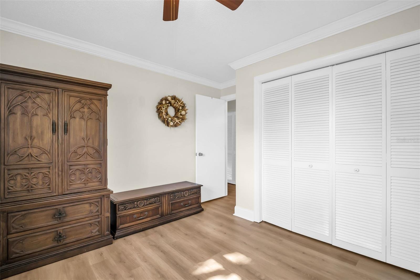 Image 17 of 47 For 2967 Macalpin Drive N