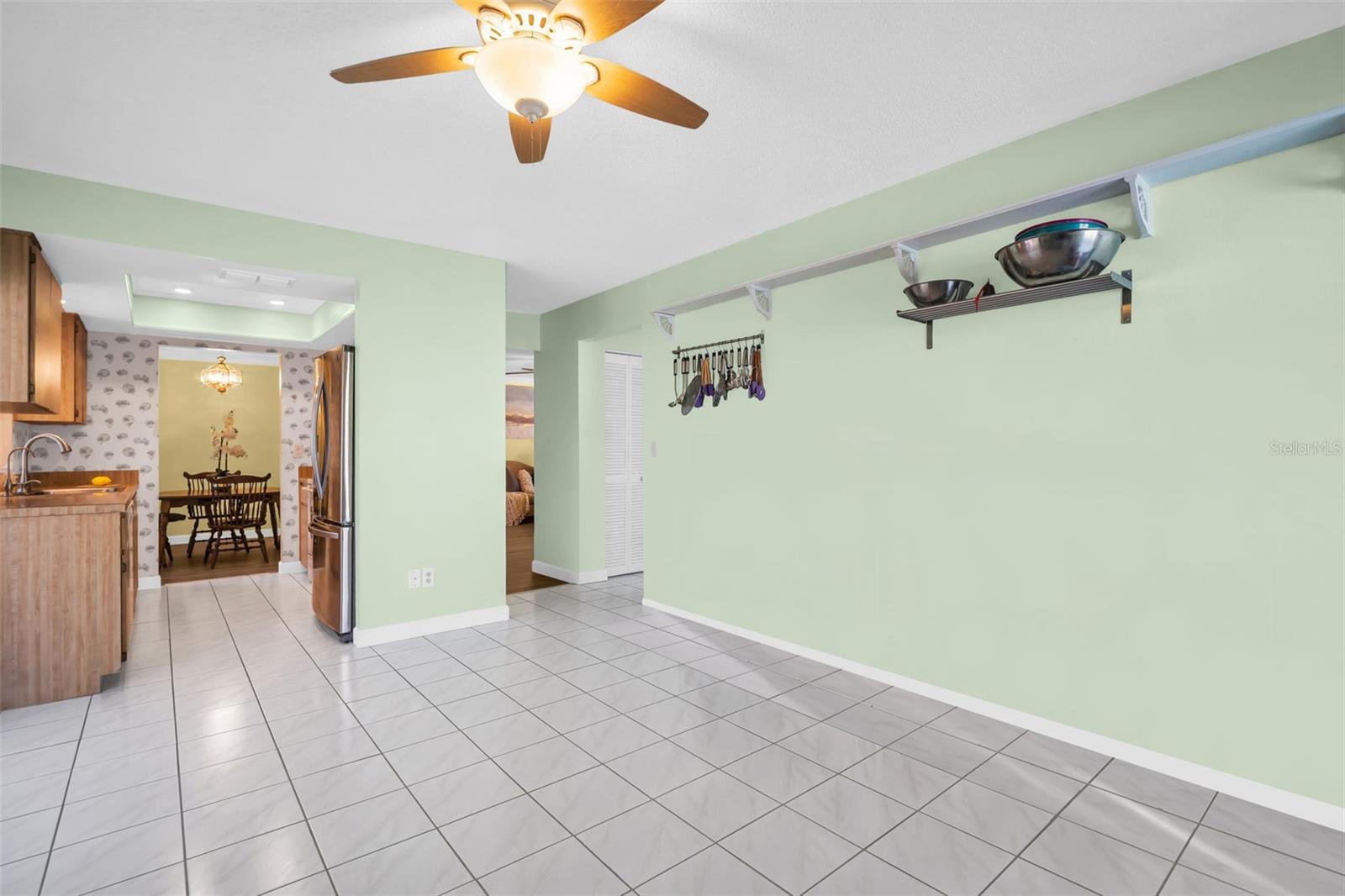 Image 23 of 47 For 2967 Macalpin Drive N