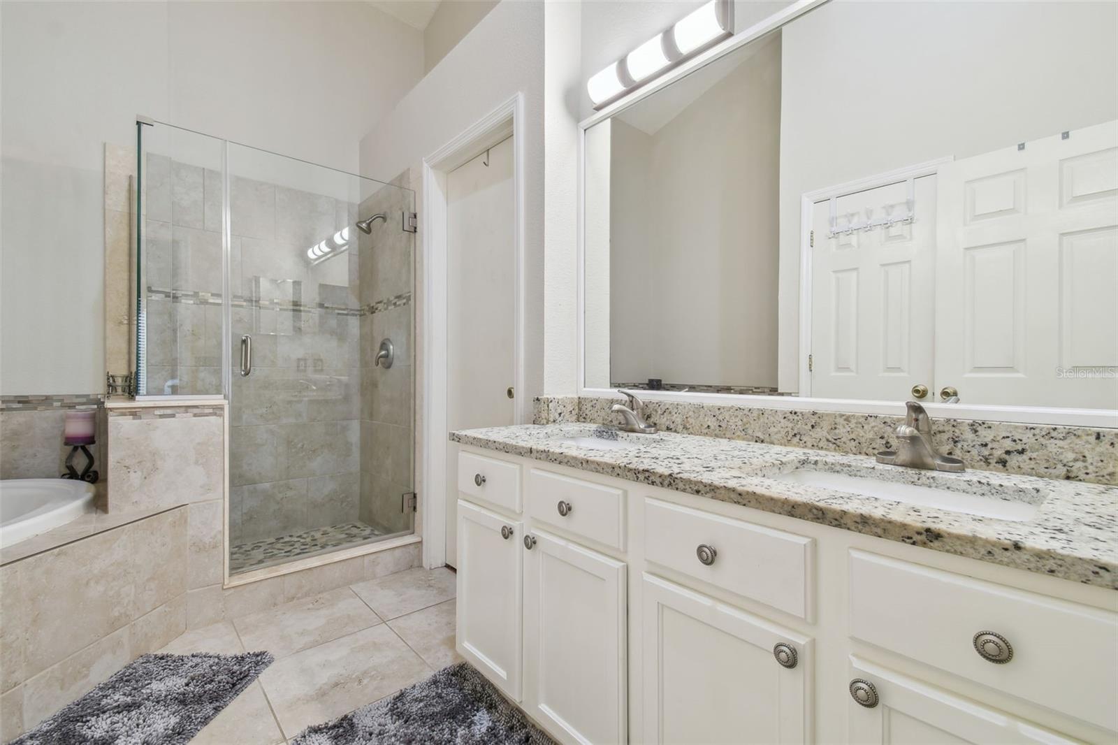 Image 18 of 95 For 12531 Midpointe Drive