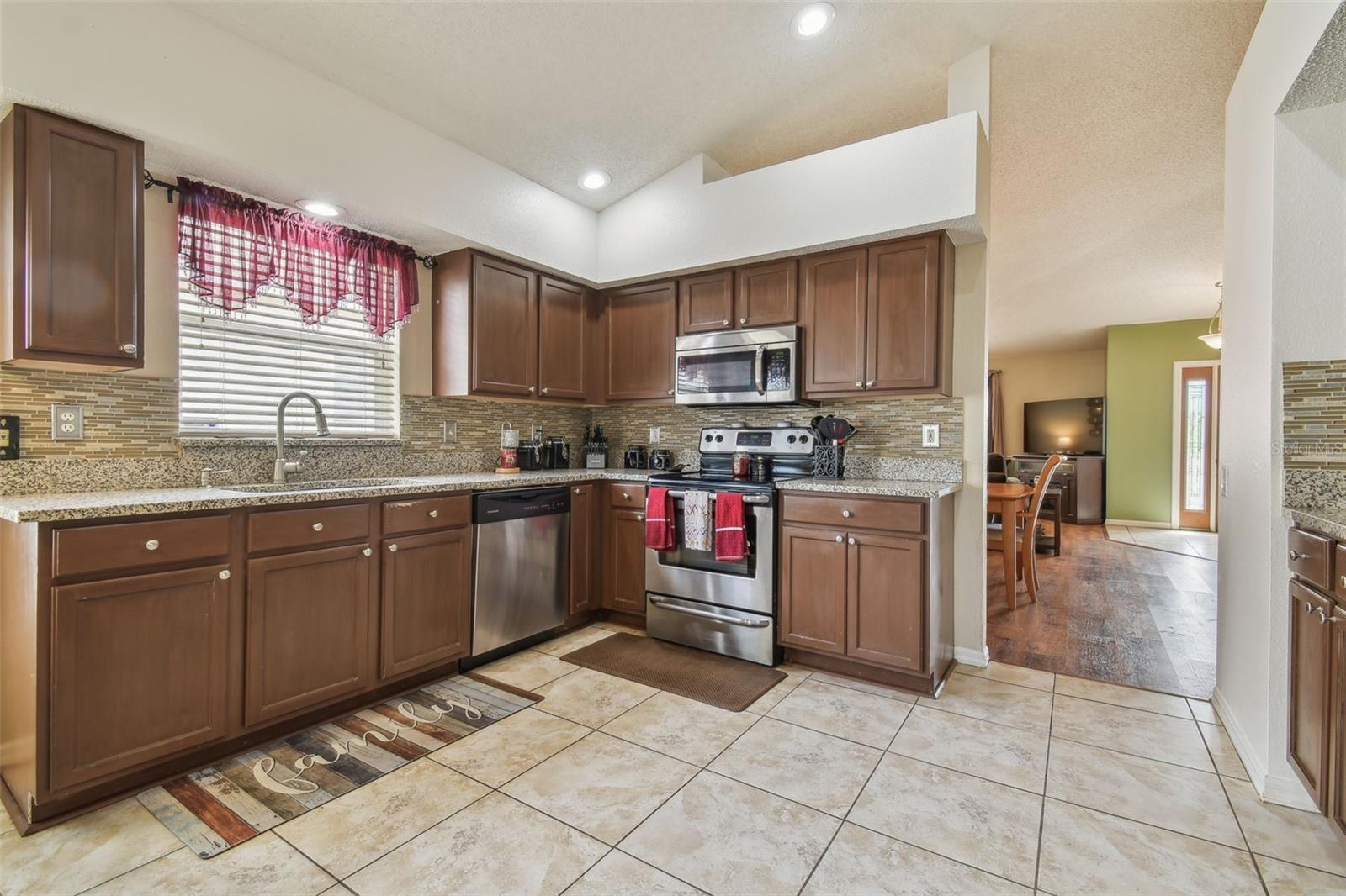 Image 26 of 95 For 12531 Midpointe Drive
