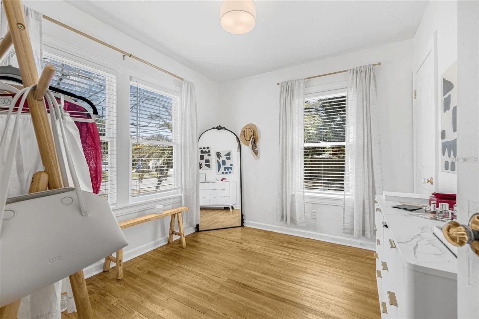 Image 13 of 19 For 3500 6th Avenue N