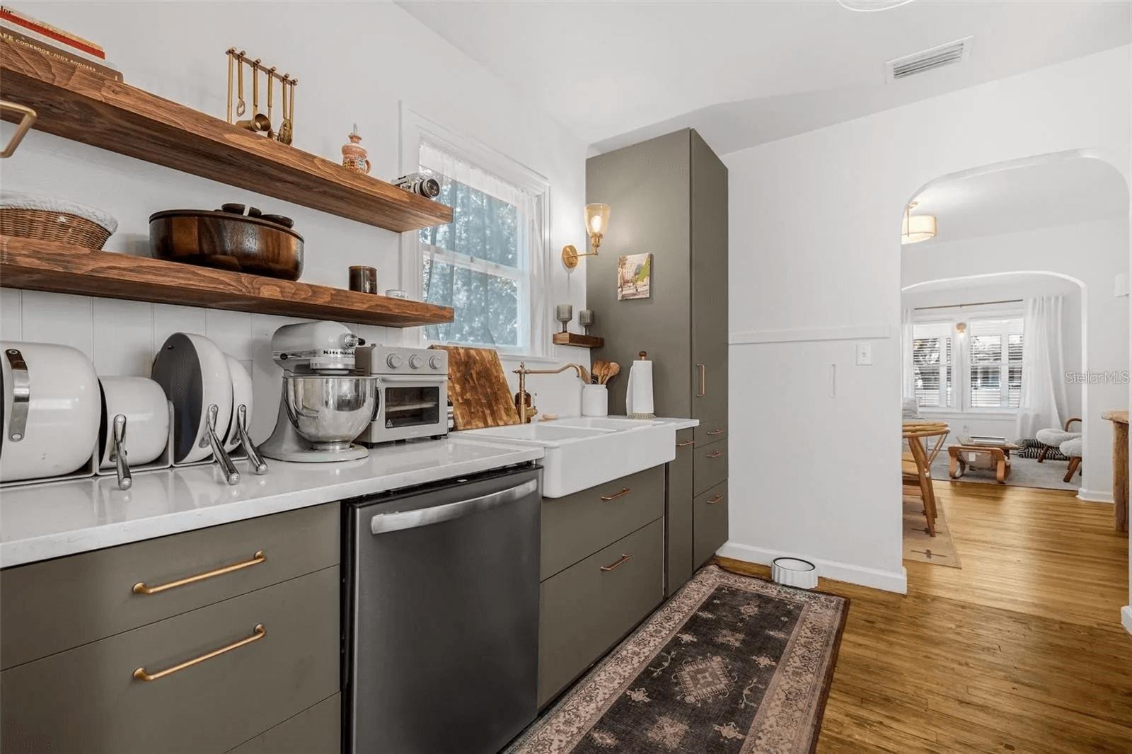 Image 2 of 19 For 3500 6th Avenue N