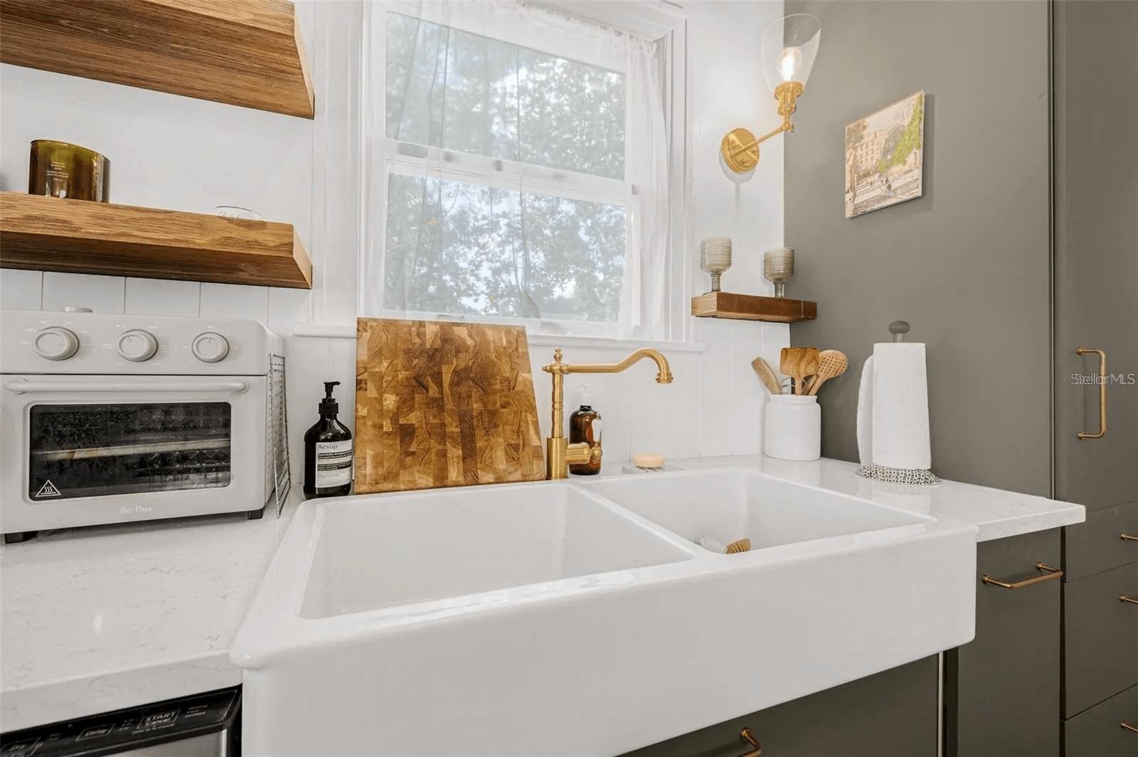 Image 4 of 19 For 3500 6th Avenue N