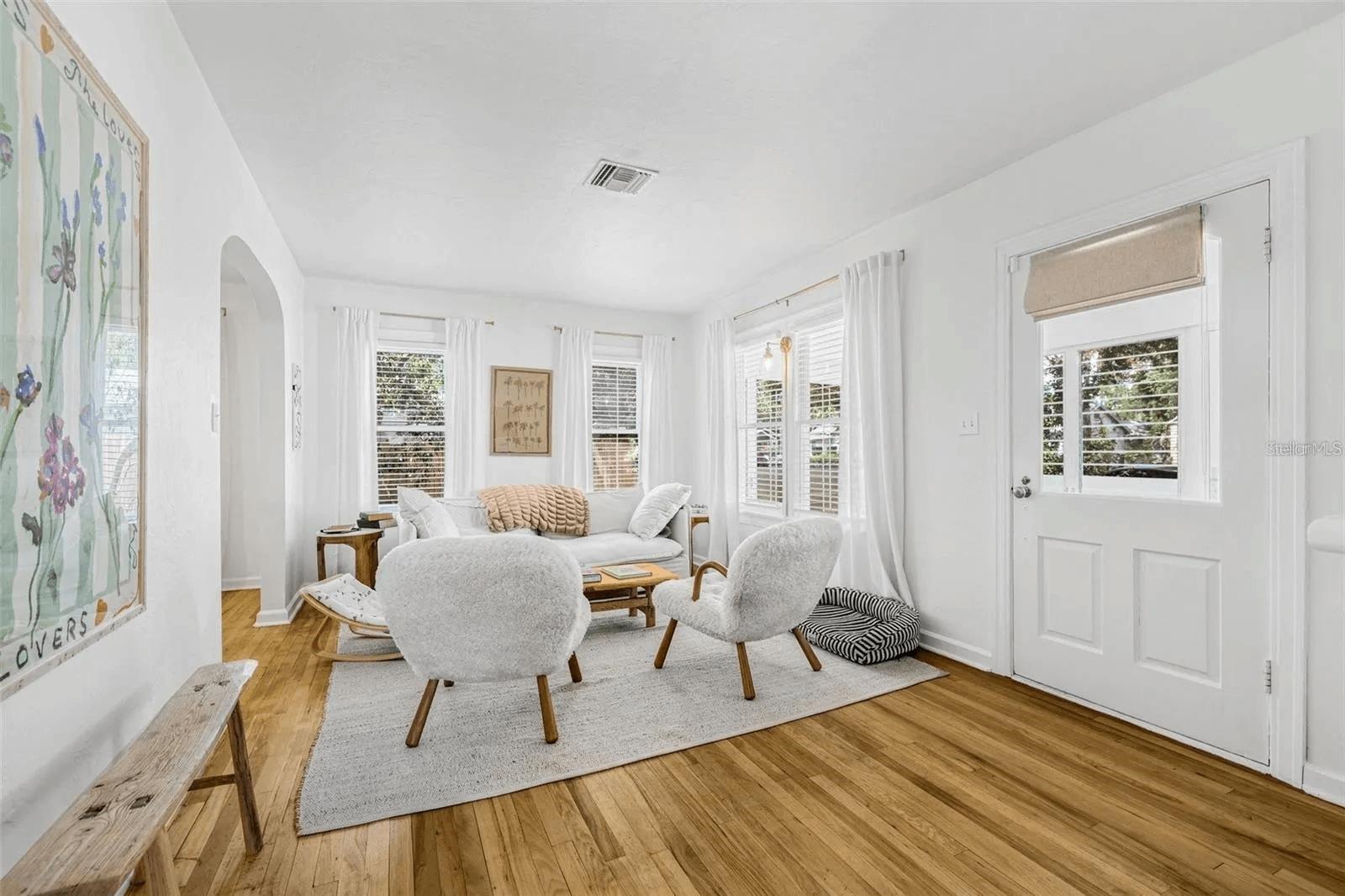 Image 9 of 19 For 3500 6th Avenue N