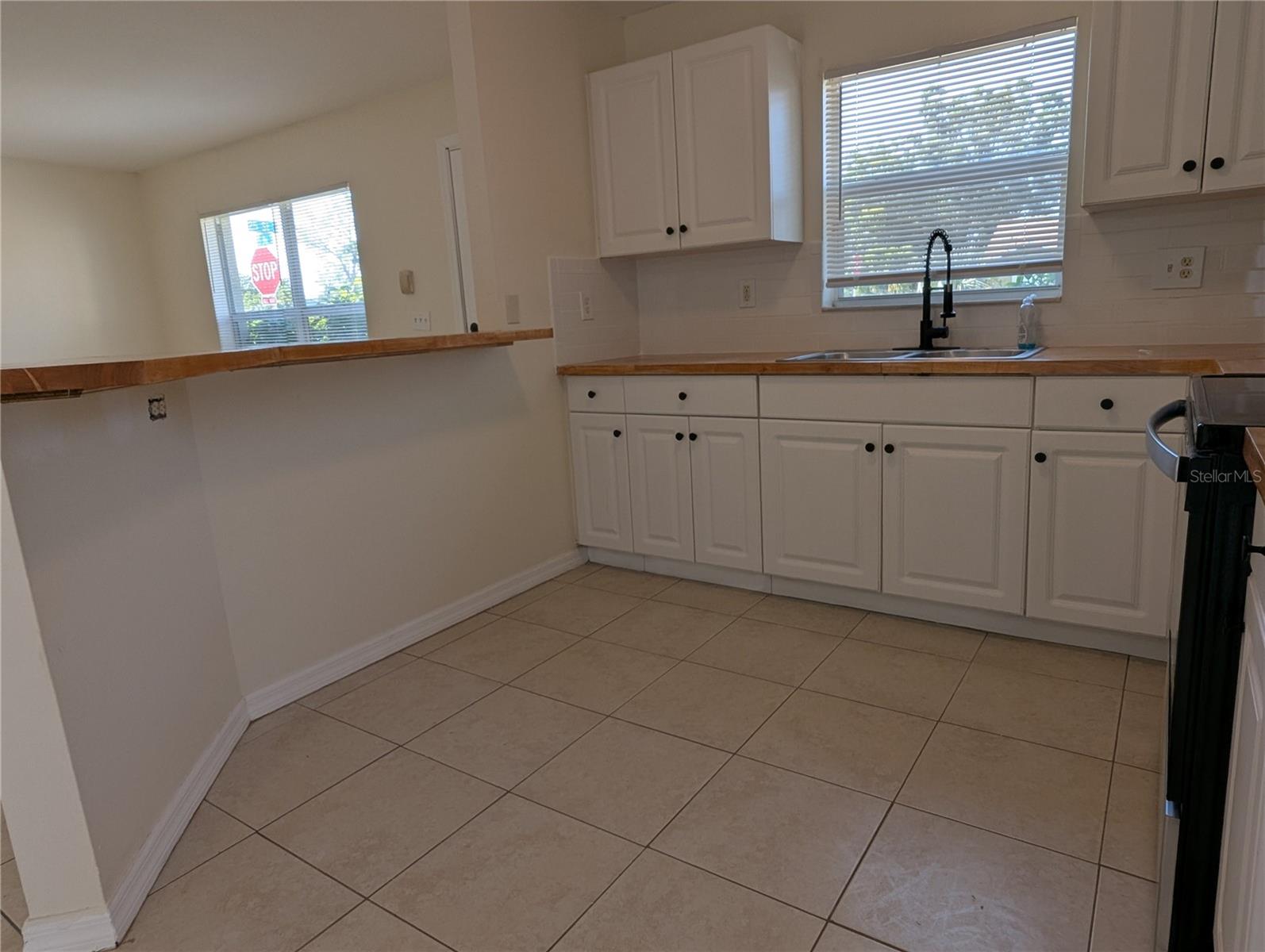 Image 12 of 31 For 2492 15th Avenue S
