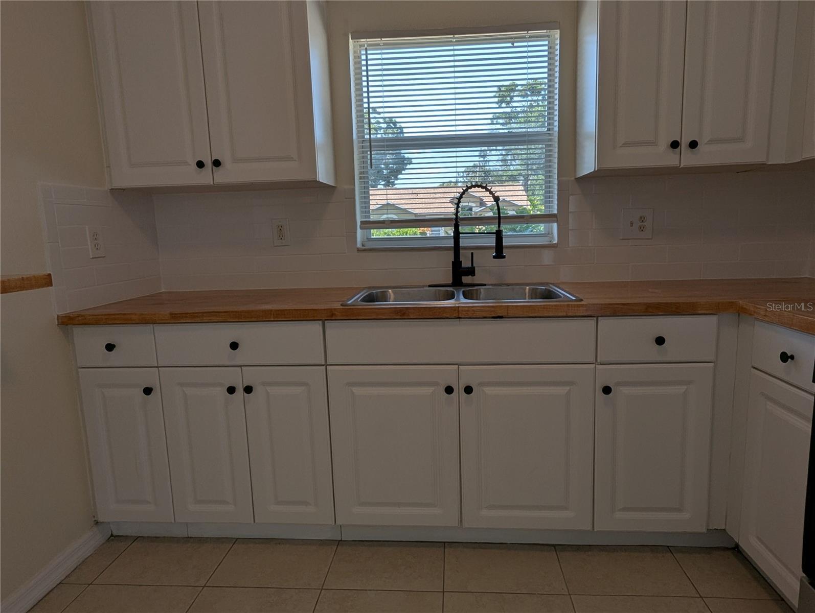 Image 13 of 31 For 2492 15th Avenue S