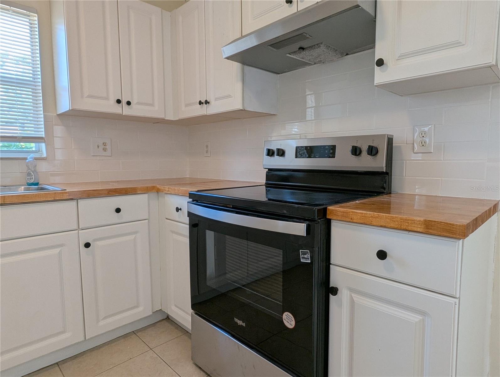 Image 15 of 31 For 2492 15th Avenue S