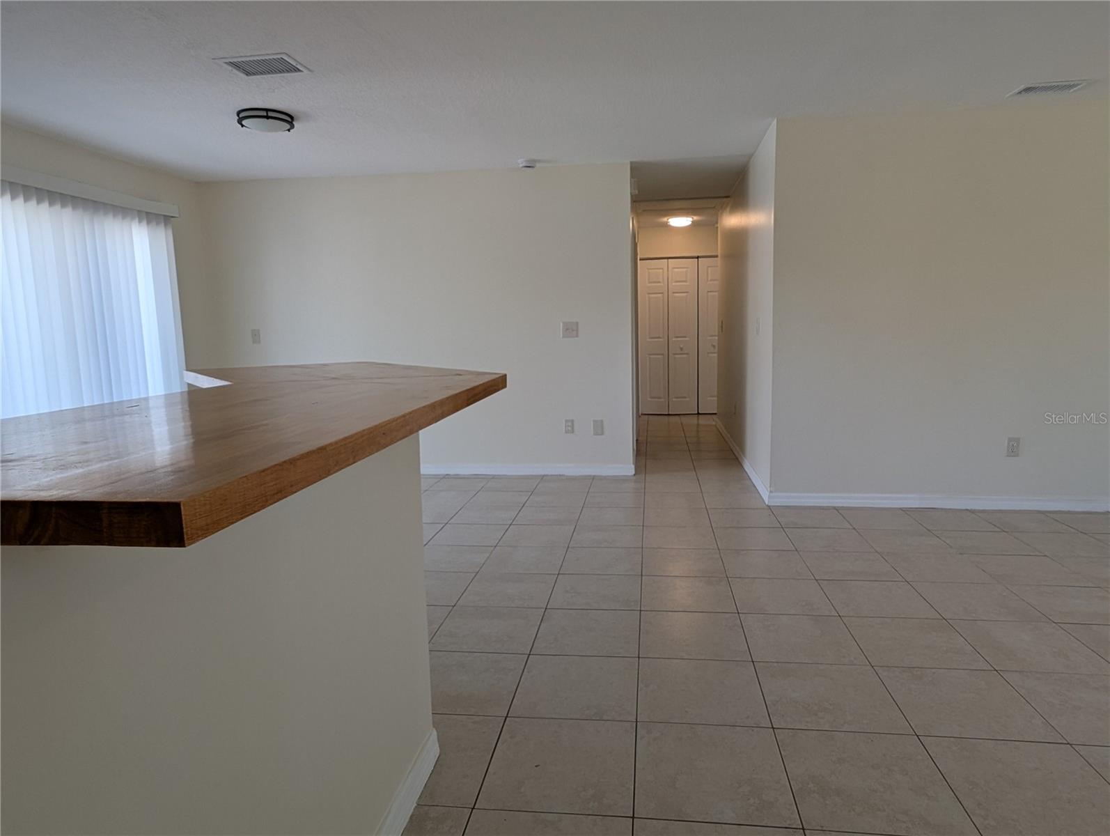 Image 4 of 31 For 2492 15th Avenue S