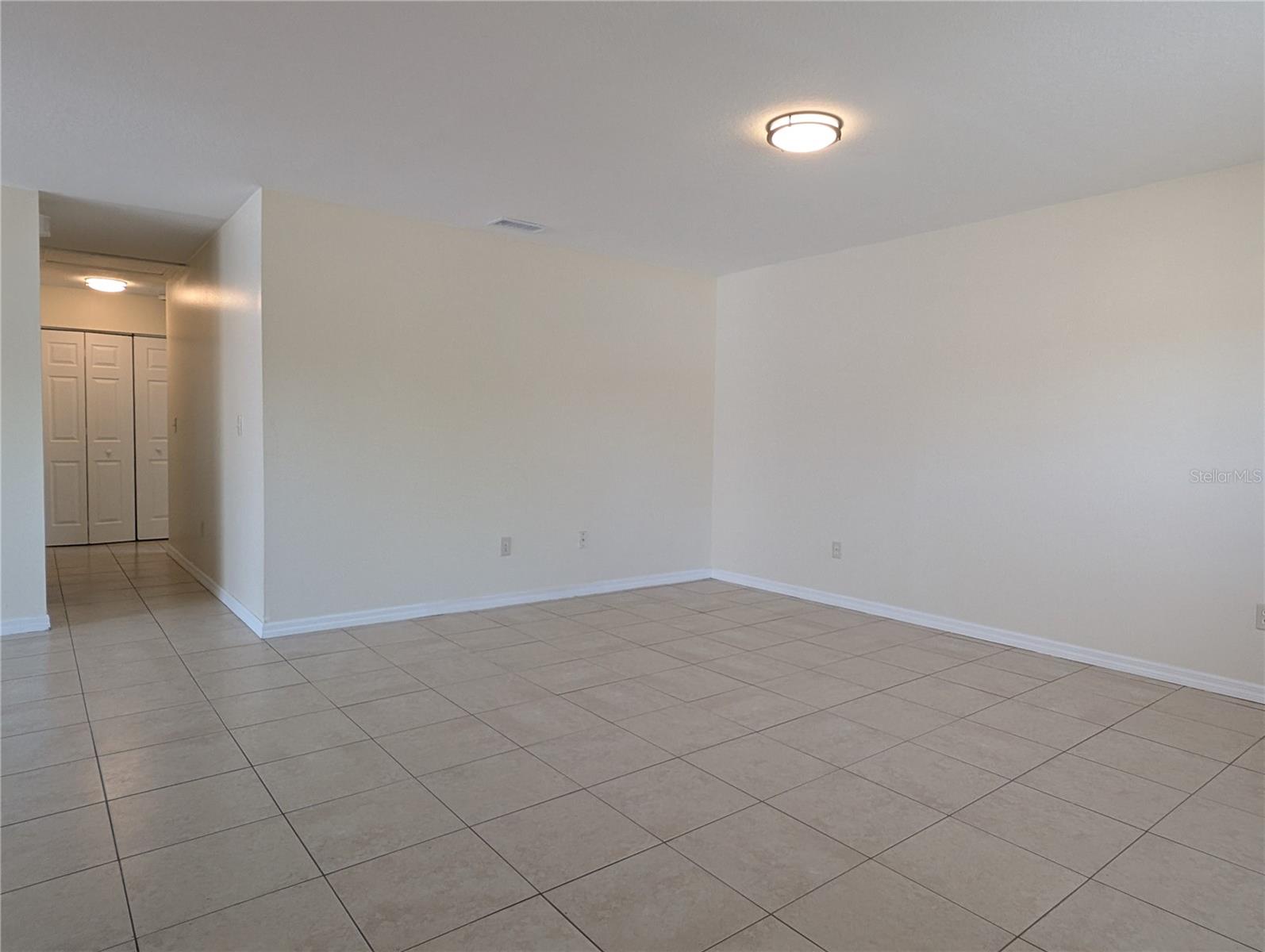 Image 5 of 31 For 2492 15th Avenue S