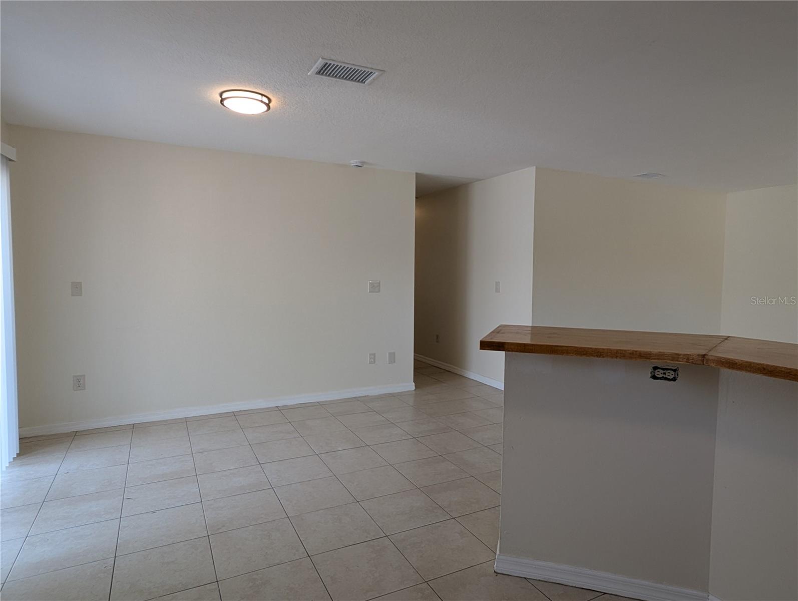 Image 8 of 31 For 2492 15th Avenue S