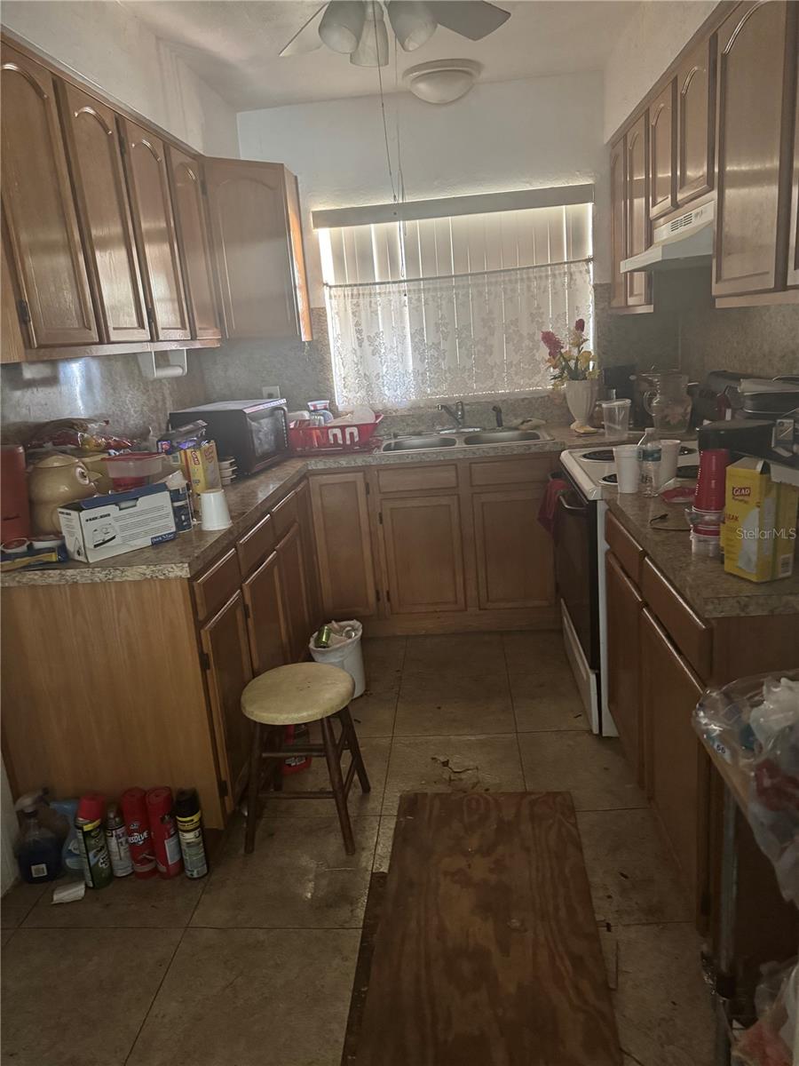 Listing photo id 7 for 1710 26th Avenue S