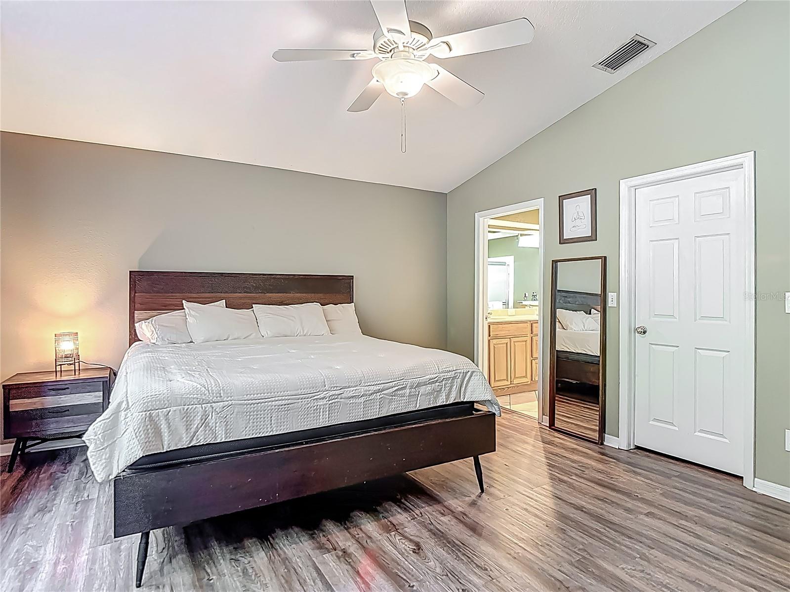 Image 22 of 41 For 5143 New Brittany Lane