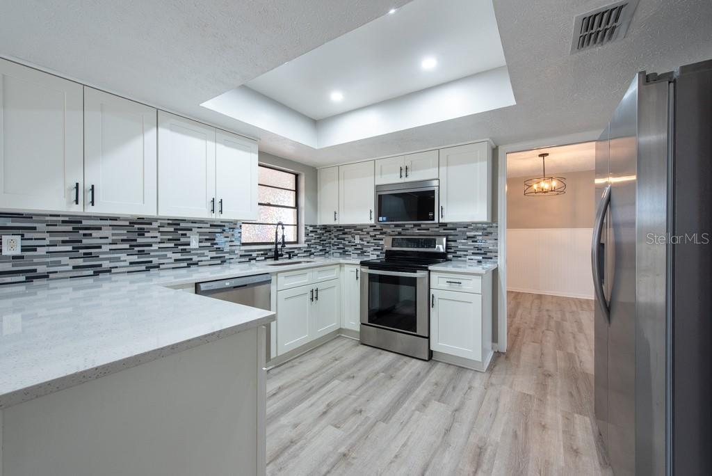 Image 10 of 48 For 2336 Windsor Oaks Avenue