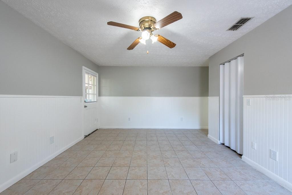 Image 18 of 48 For 2336 Windsor Oaks Avenue