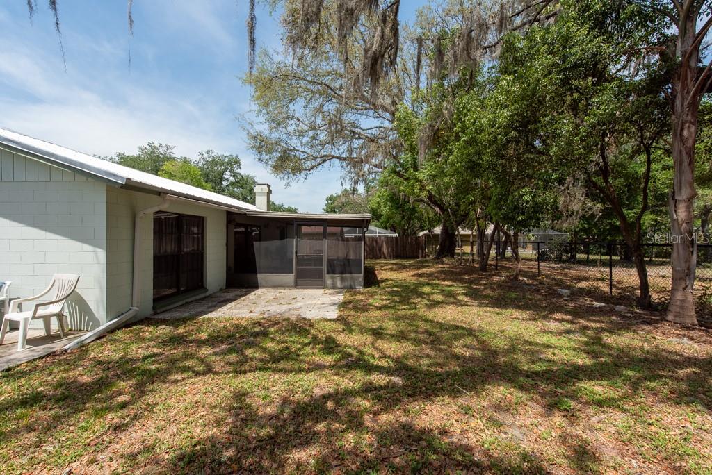 Image 32 of 48 For 2336 Windsor Oaks Avenue