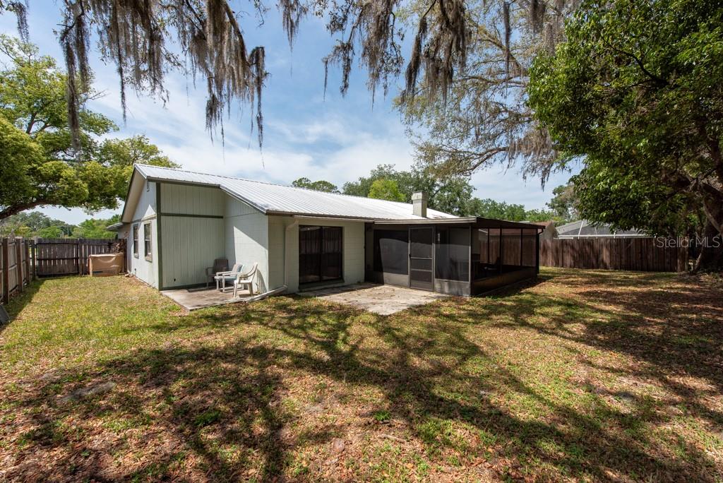 Image 33 of 48 For 2336 Windsor Oaks Avenue