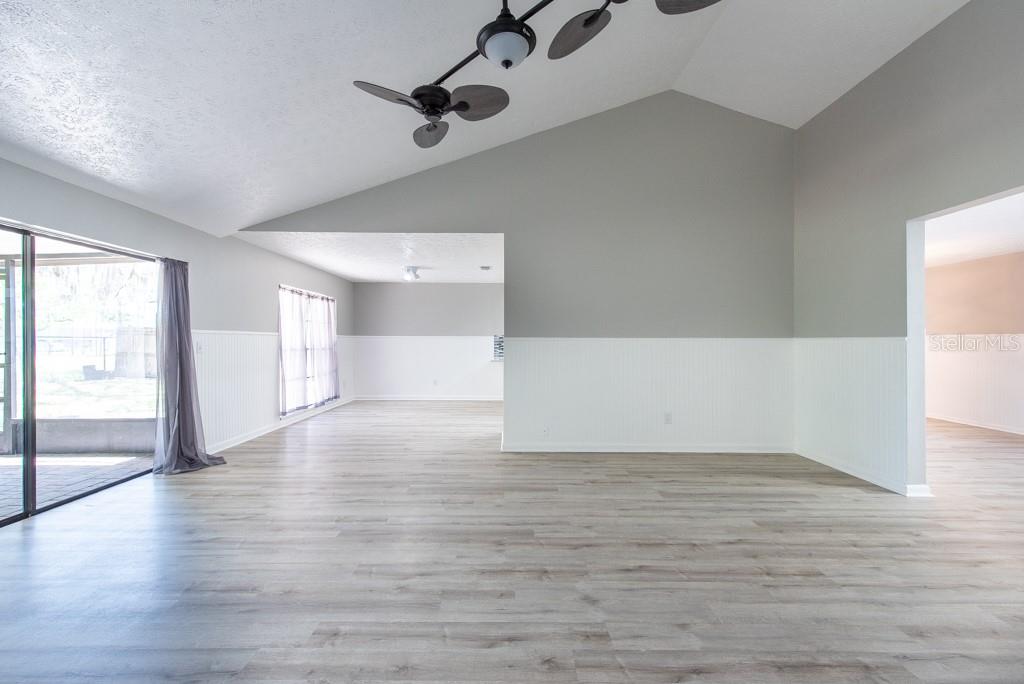 Image 4 of 48 For 2336 Windsor Oaks Avenue