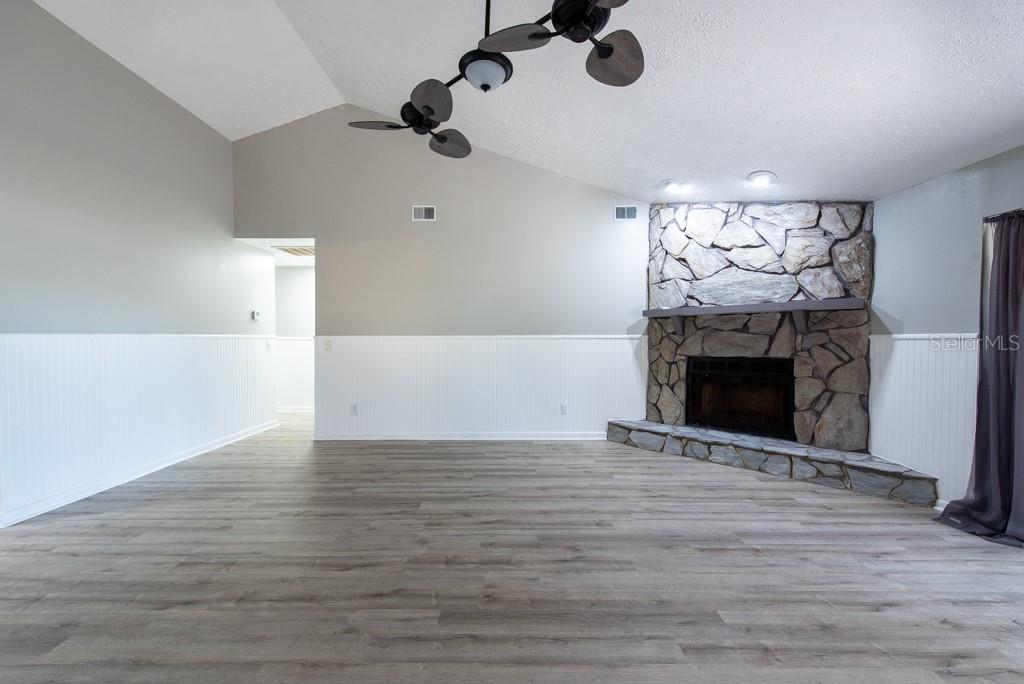 Image 6 of 48 For 2336 Windsor Oaks Avenue